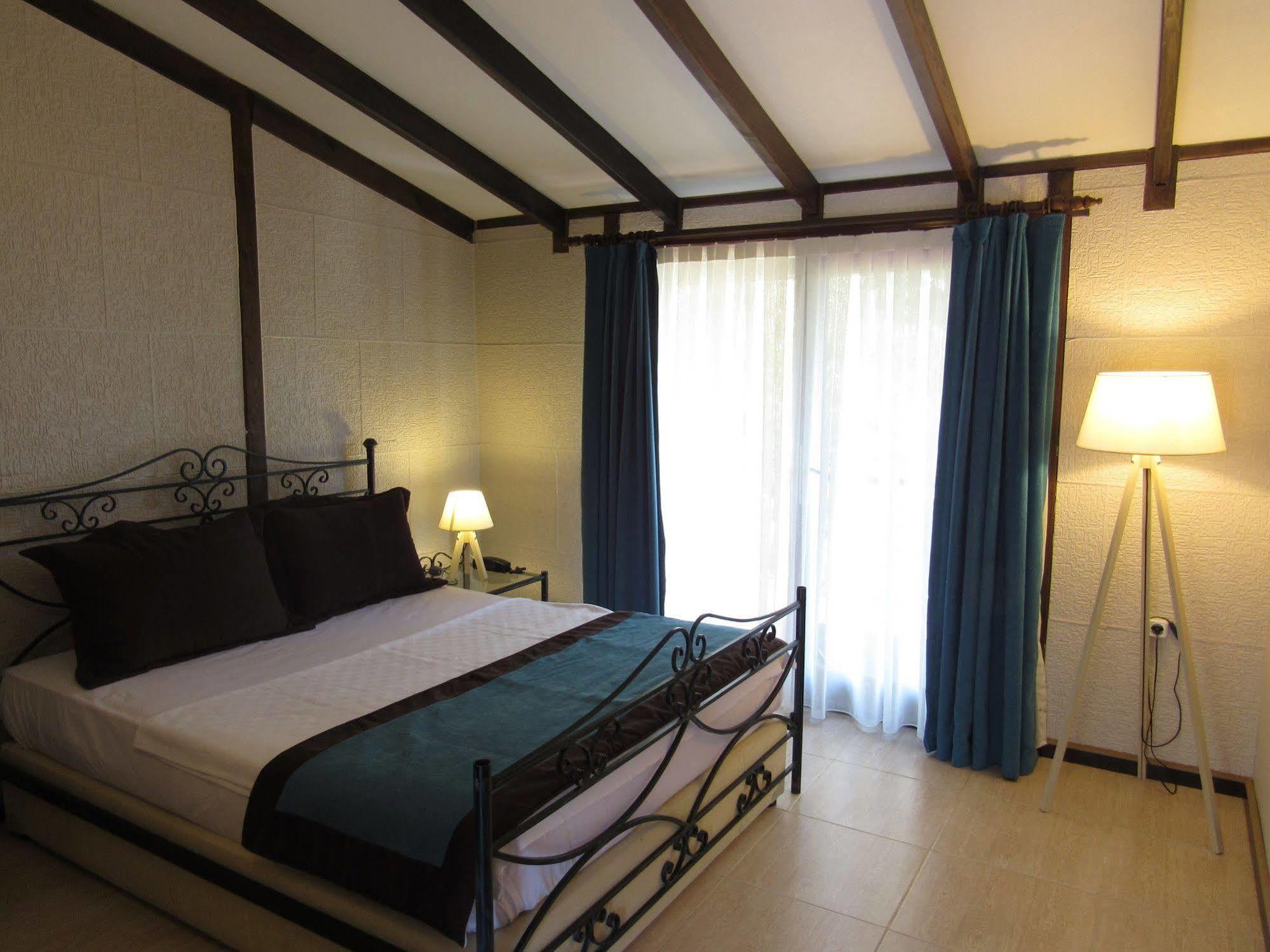 Assos Hunters Hotel (Adults Only) Екстериор снимка